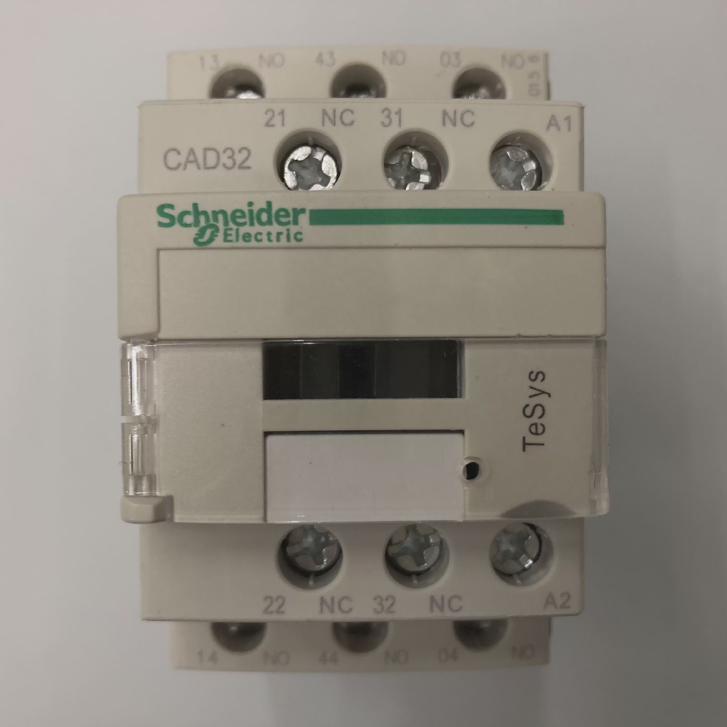 询价原装正品CAD32B7CAC24V3开2闭施耐德中间继电器控制继电器