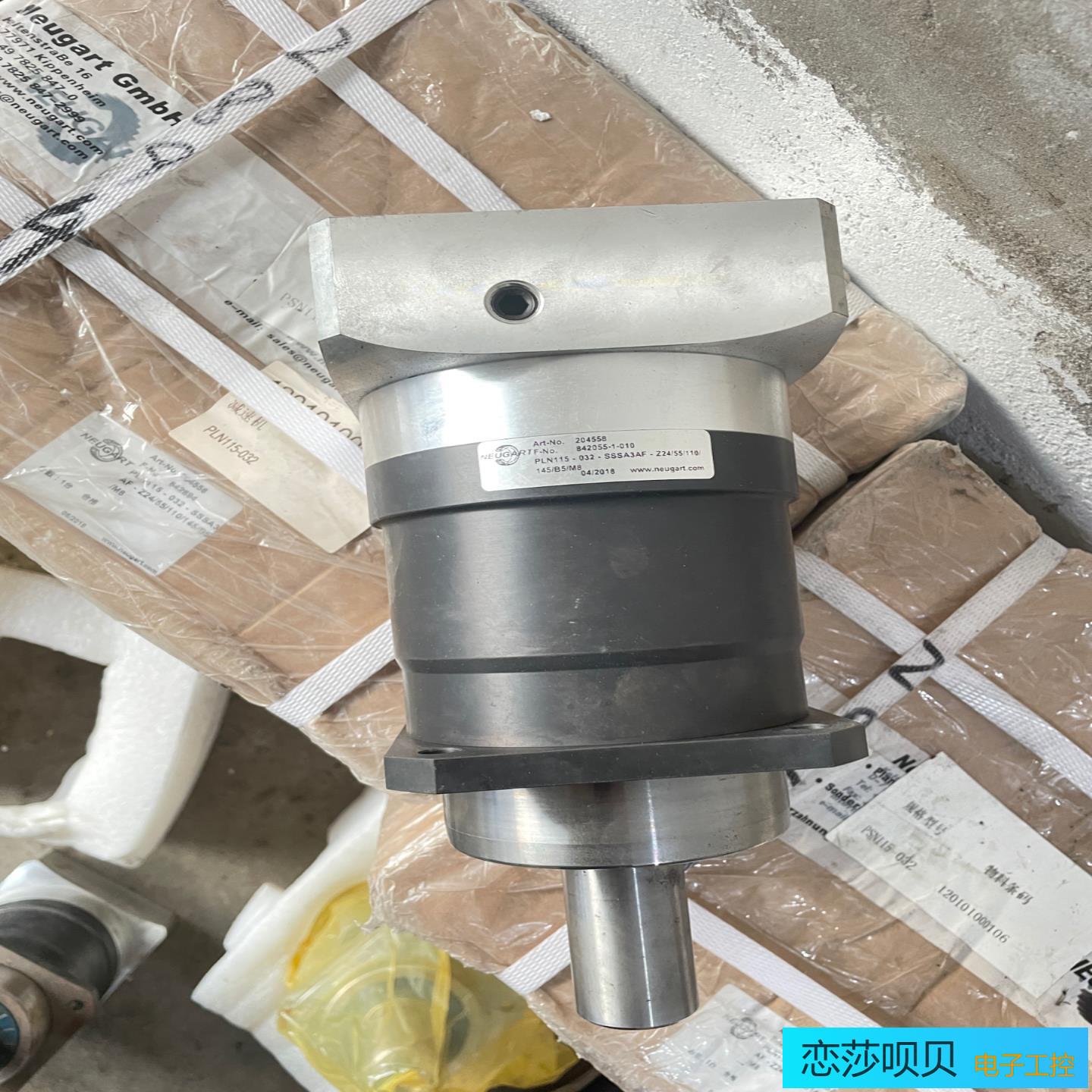 纽卡特减速机PLN-032-SSSA3AF七台有四台带；议价