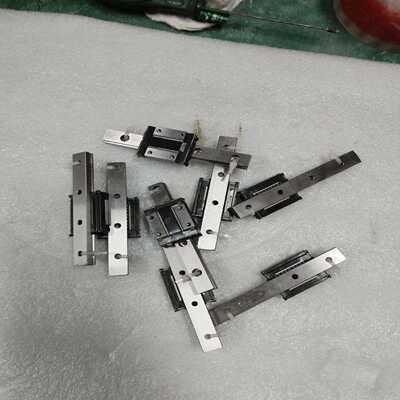 询价THKRSR12ZM直线导轨全长10厘米，这个型号不带