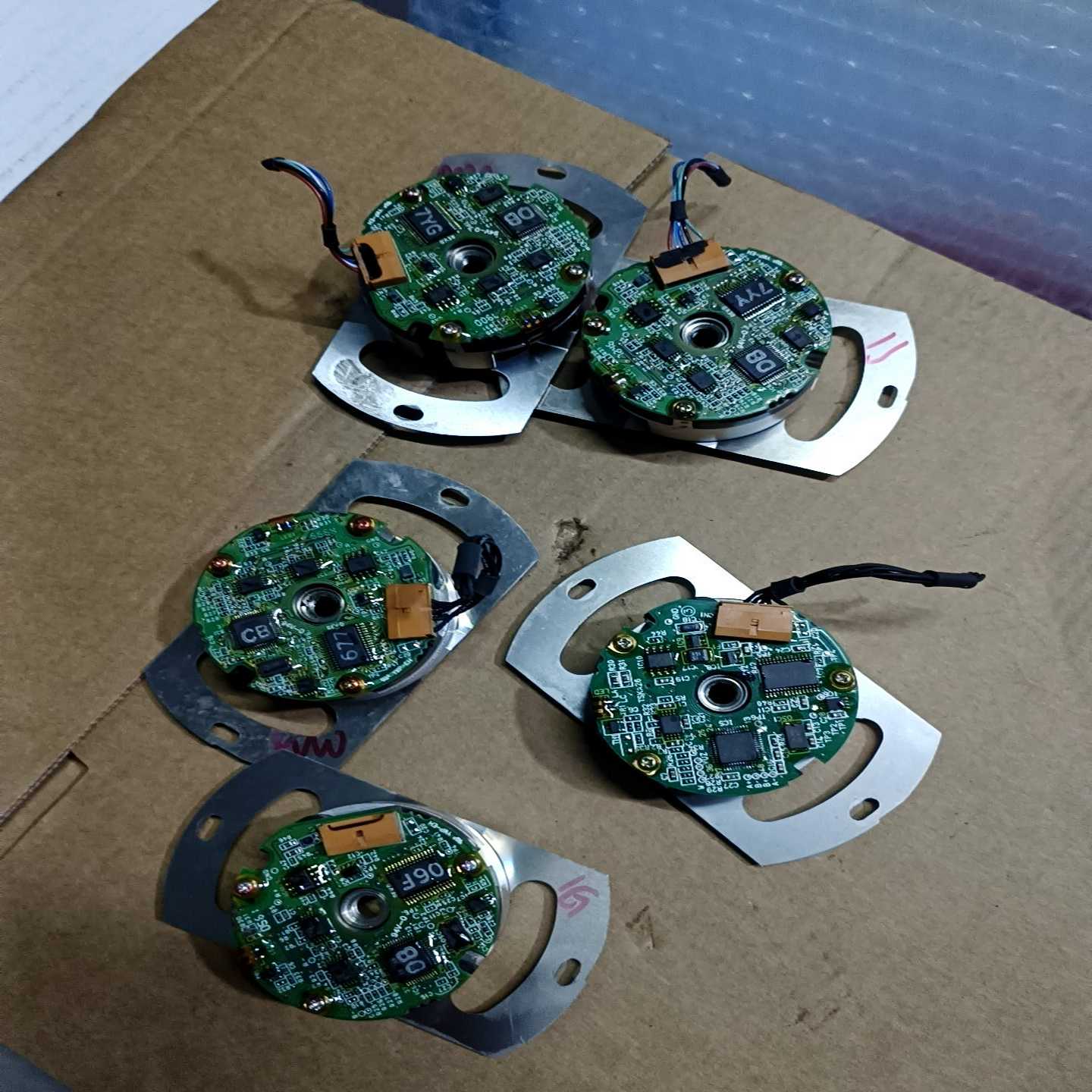 安川2代编码器，UTSIH-B17CK询价