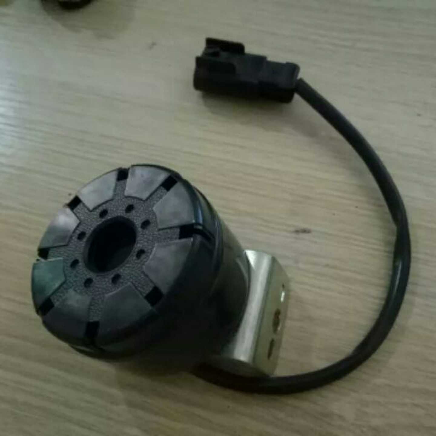 徐工吊车倒车喇叭倒车蜂鸣器徐工吊车新XCT倒车喇叭进口配件