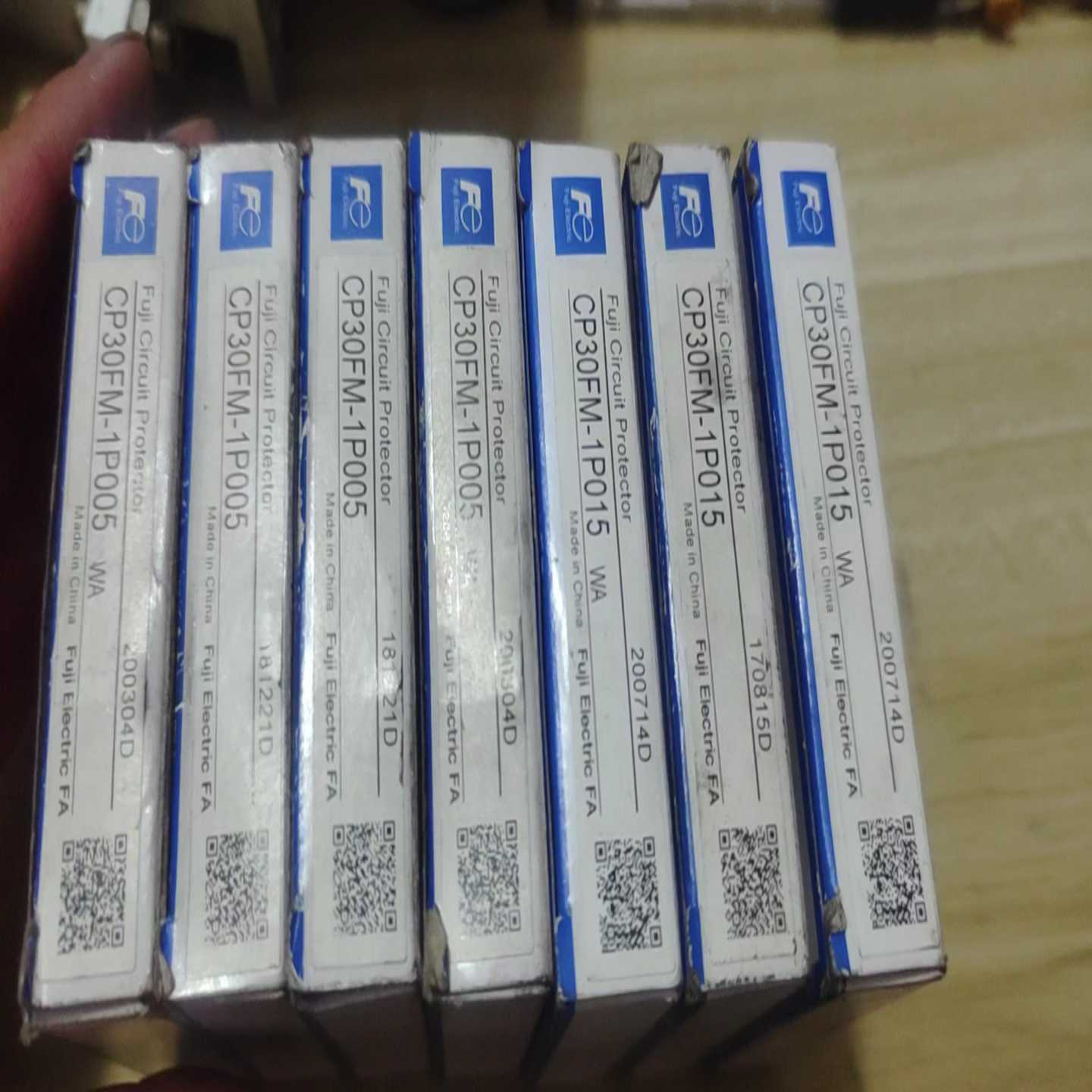 议价全新原装正品富士线路电路保护断路器CP30FM-1P015,