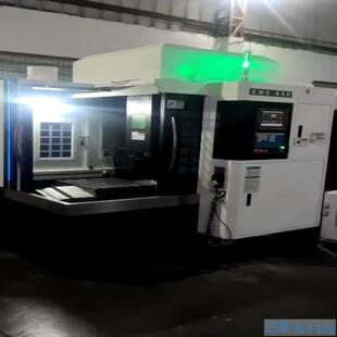 恒裕650精雕机新代21MA系统安川驱动电机主轴55 议价