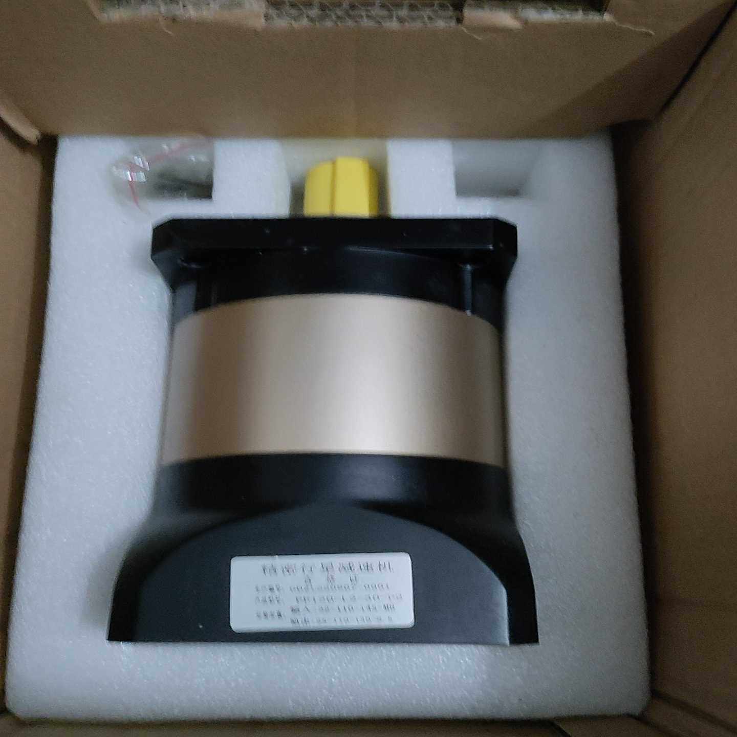 精密行星减速机PF120-L2-30-P2，全新。输入