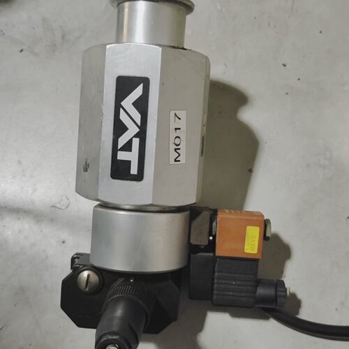 溢价-VATS2角阀DN40M017成色如图外观有使用痕迹