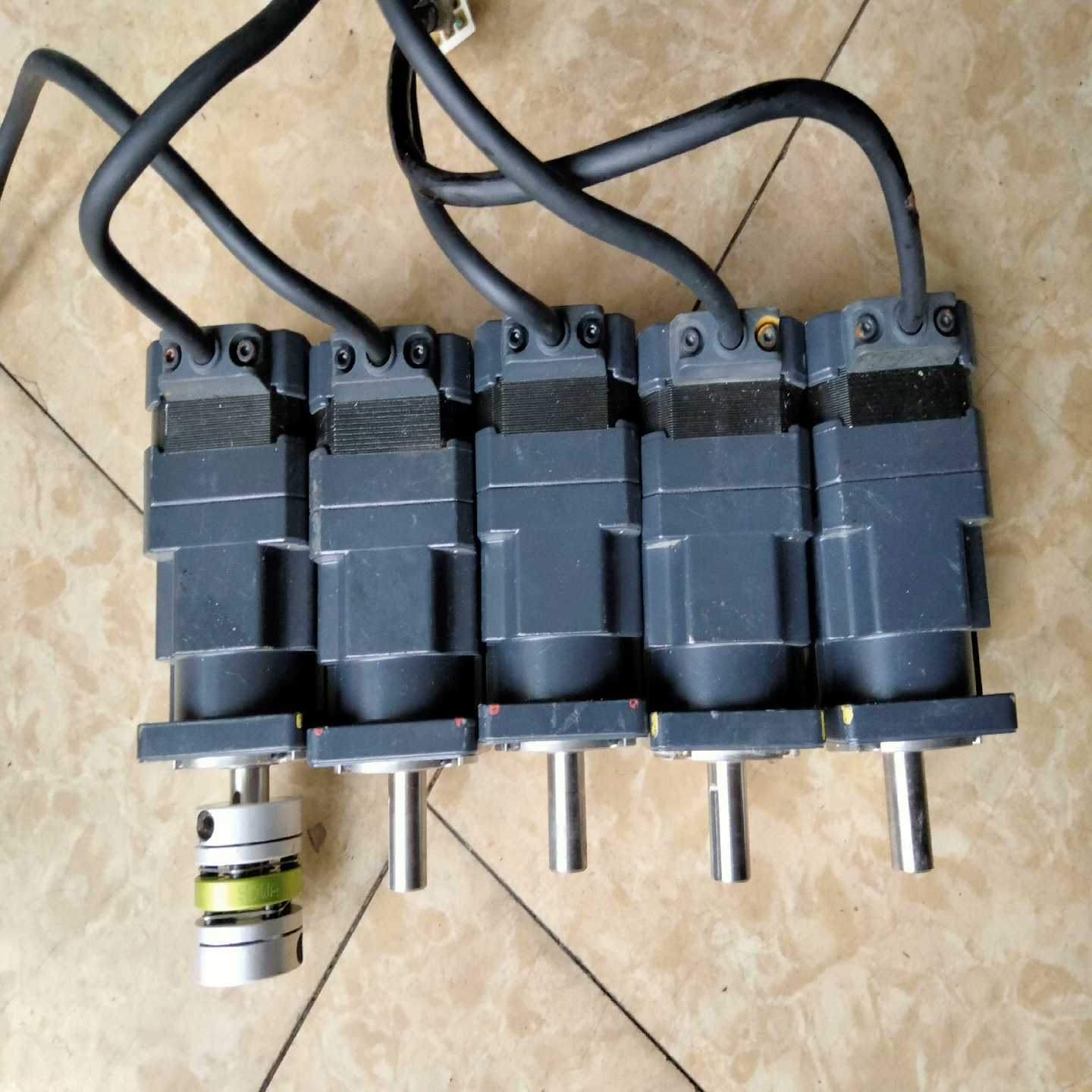 PK543AW1-H100东方步进电机带谐波减速机∴，二手拆--议价商品