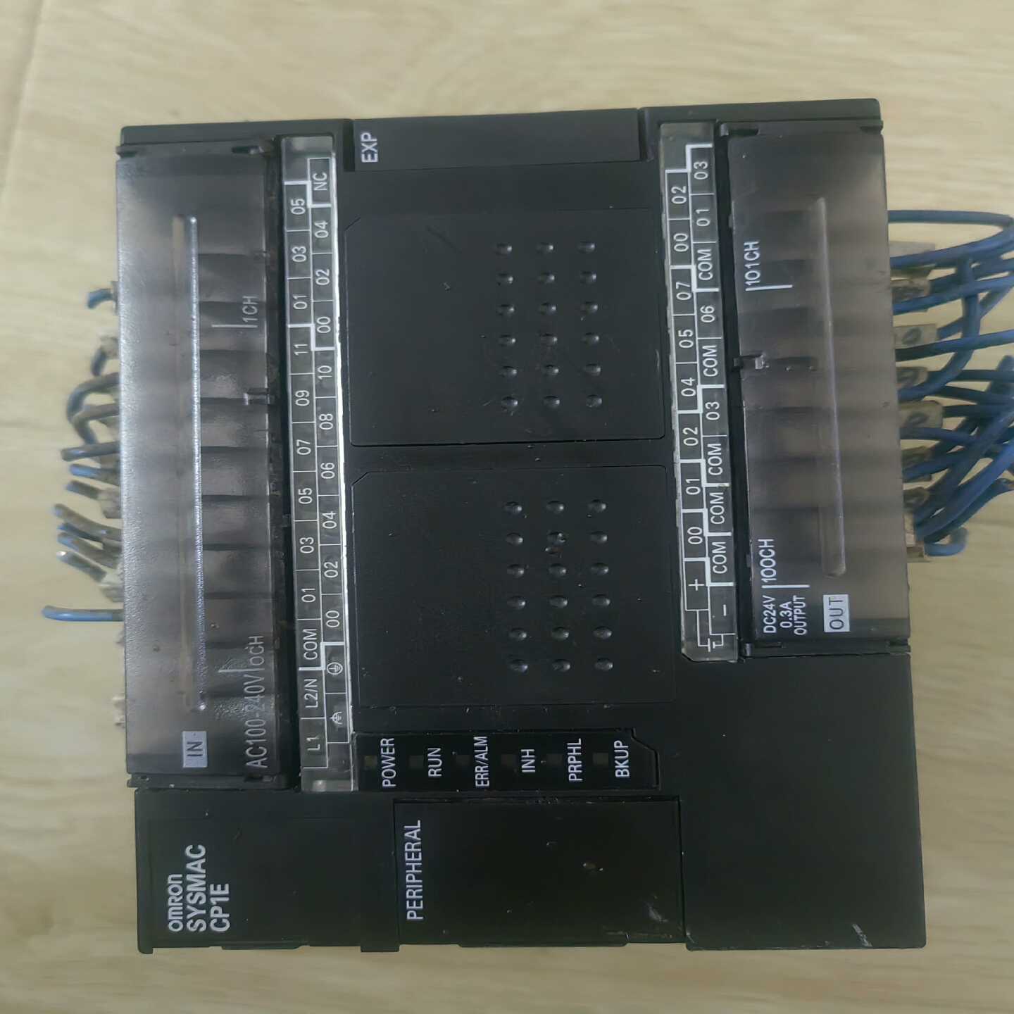 议价拆机欧姆龙cp1KE一E30DR一A，有2个，单价，成色如图，现货/