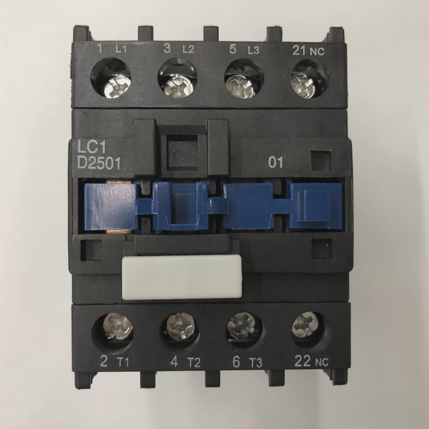 询价原装正品LC1D2501M7NAC220V5060Hz施耐德三级交流接触器