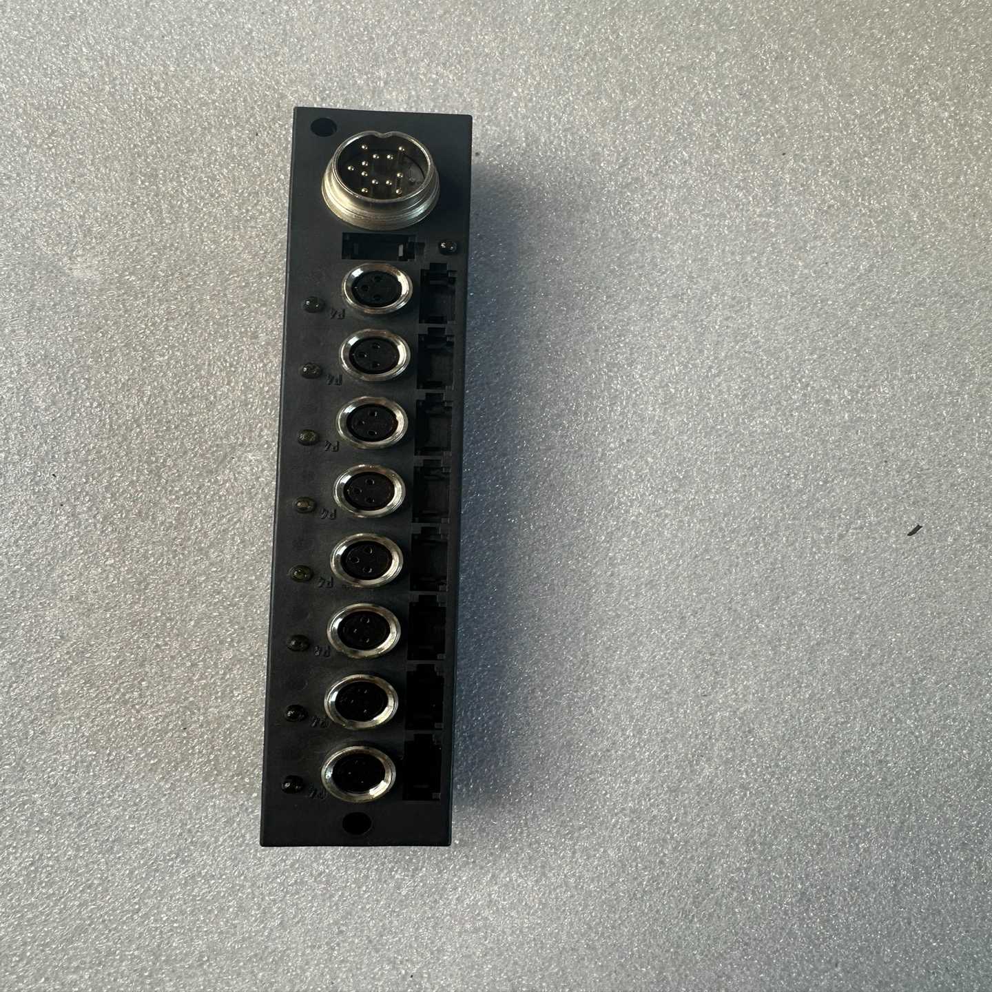 询价德国MURR穆尔总线模块，型号3827250，全新原装，8路