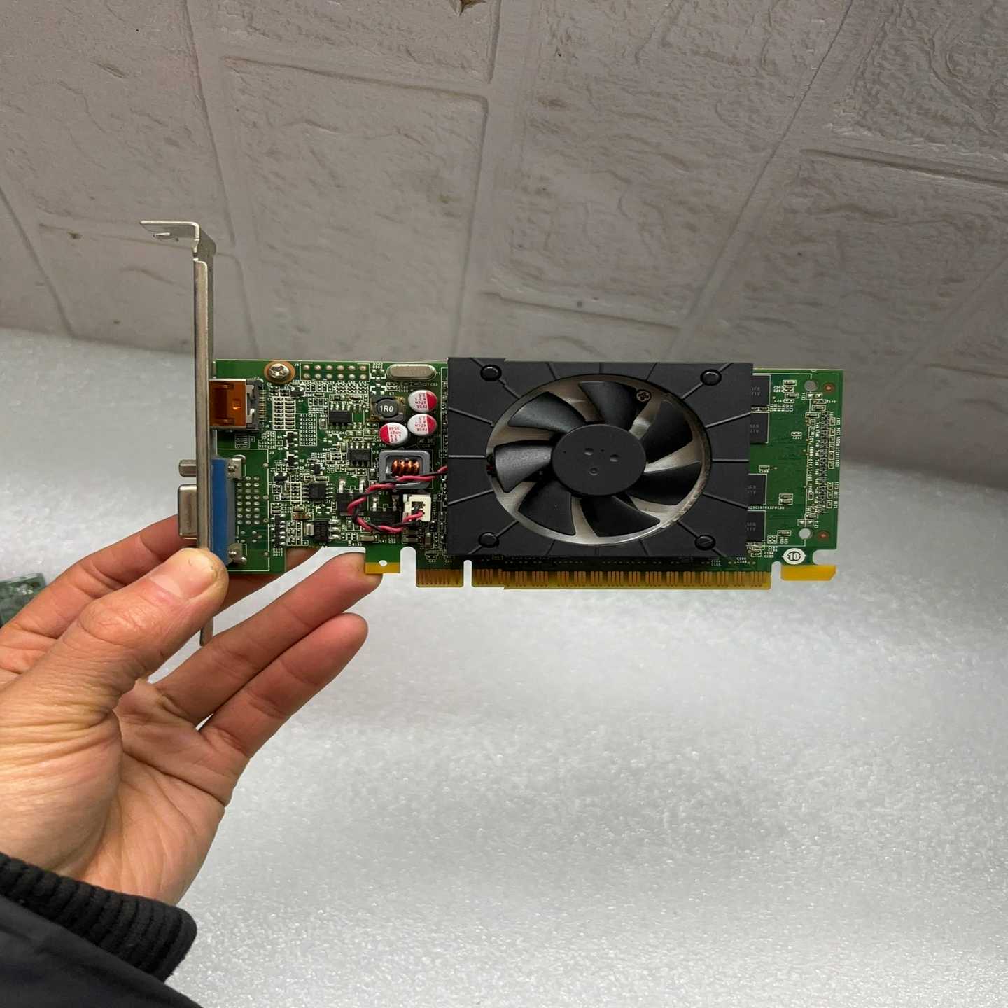 议价#显卡坞支持uefi启动亮机卡：gt705的512/1清一