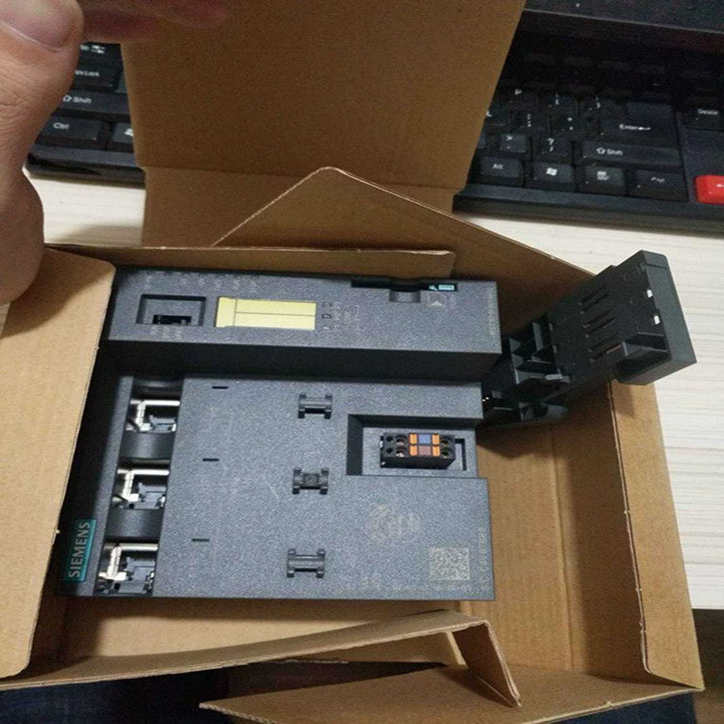 西门子6ES7677-2AA40-0AA0CPU1515SP模块6ES76772AA400AA0