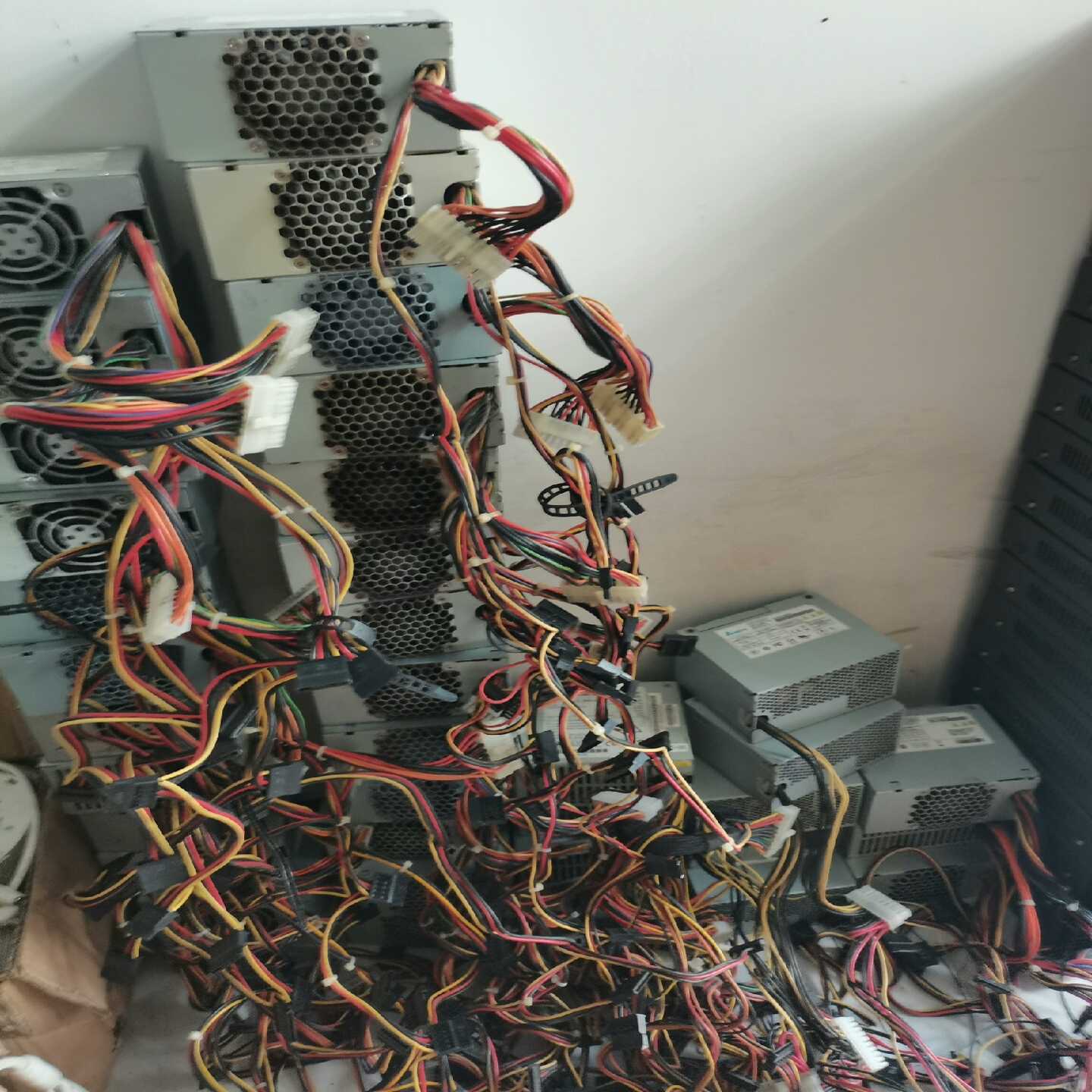 议价海视4盘位8盘位机电源，一手拆机电源，5元一个