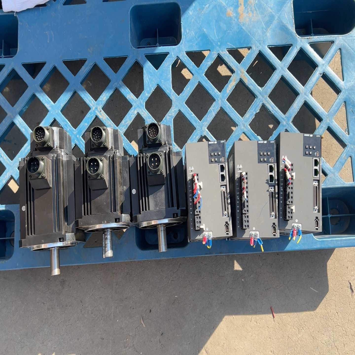 HUST亿图绝对值伺服电机套装--议价商品