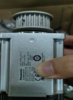 松下AC伺服电机，型号MHMF042L1U2M，mBDLN2--议价商品