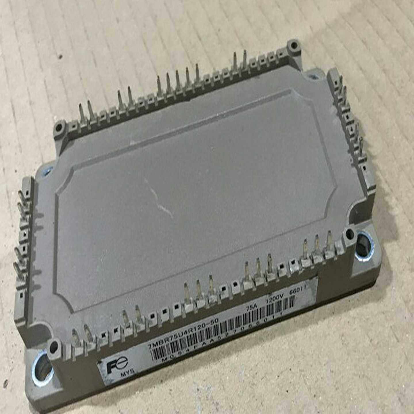 7MBR75U4R120-50 7MBR75VR120-50{议价}