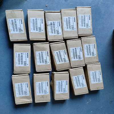 议价S30817-K7110-B508-13，全新，外包装变形，