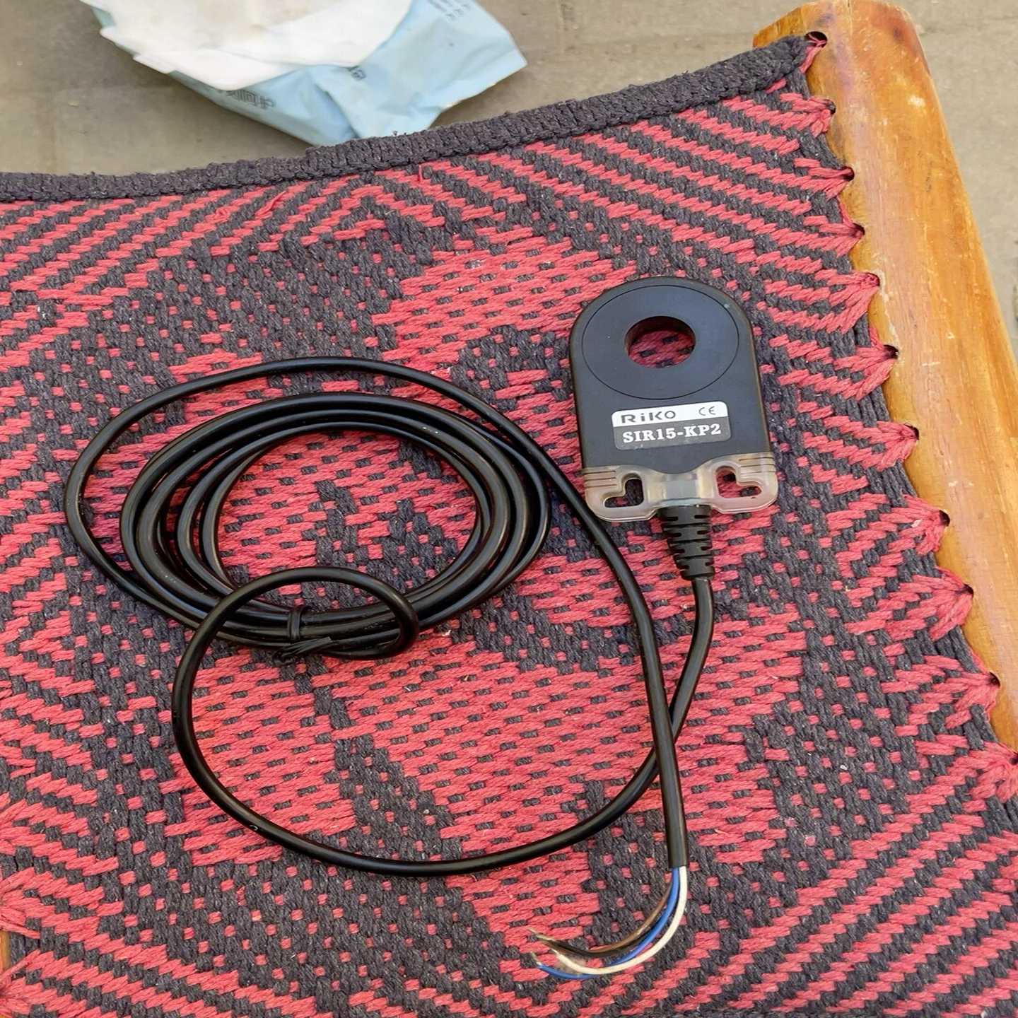 询价台湾RIKO力科环环形近接开关SIR15-KP2传感