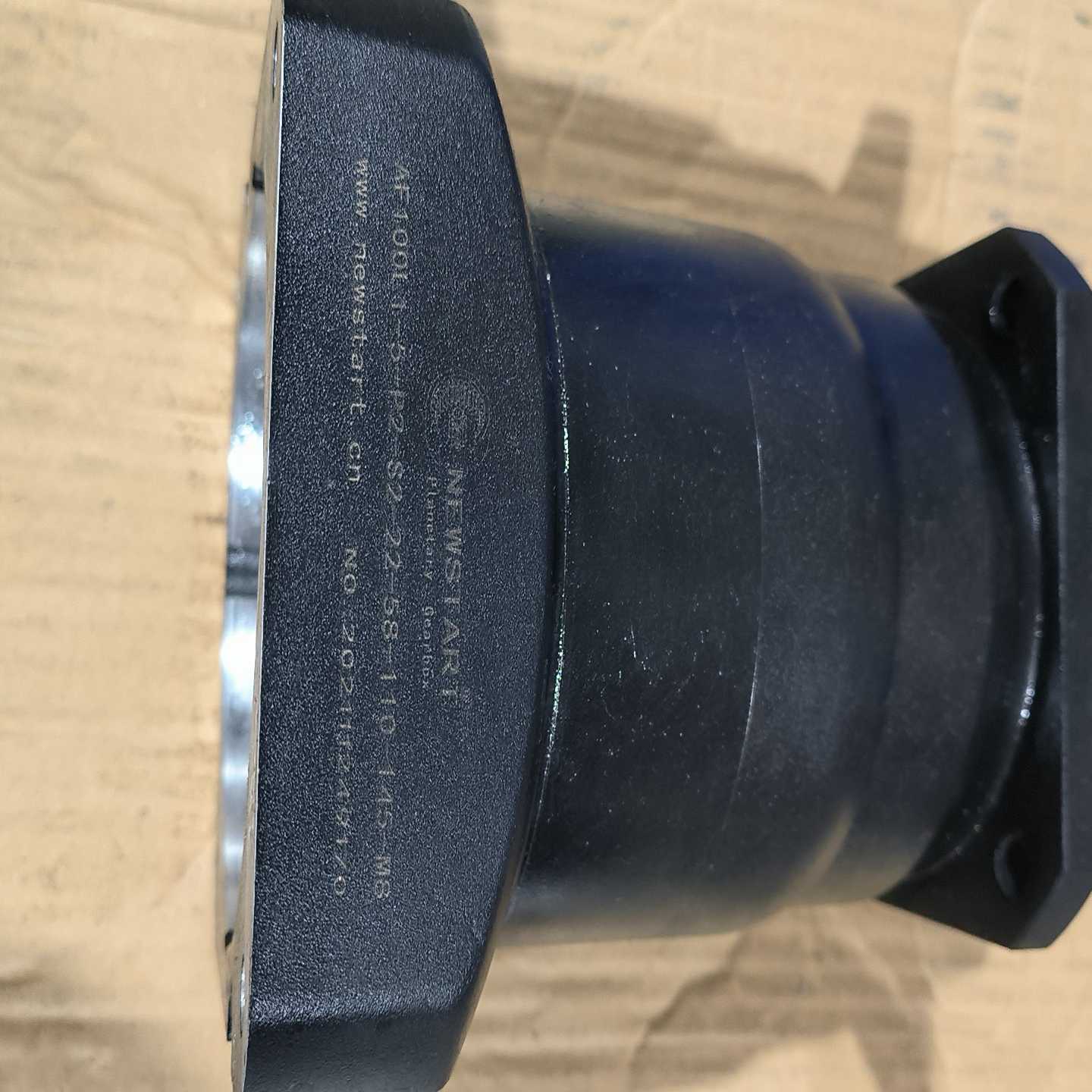 咨询-纽氏达特行星减速机，型号#AF100L1-5-P2-S2-2