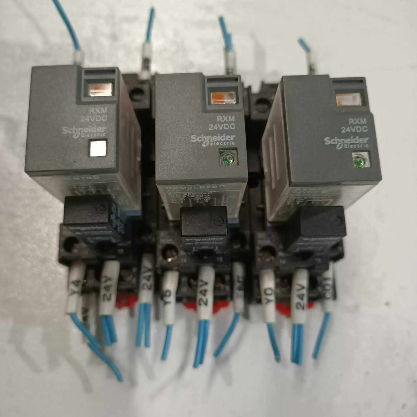 议价议价议价继电器型号RXZE2M114议价