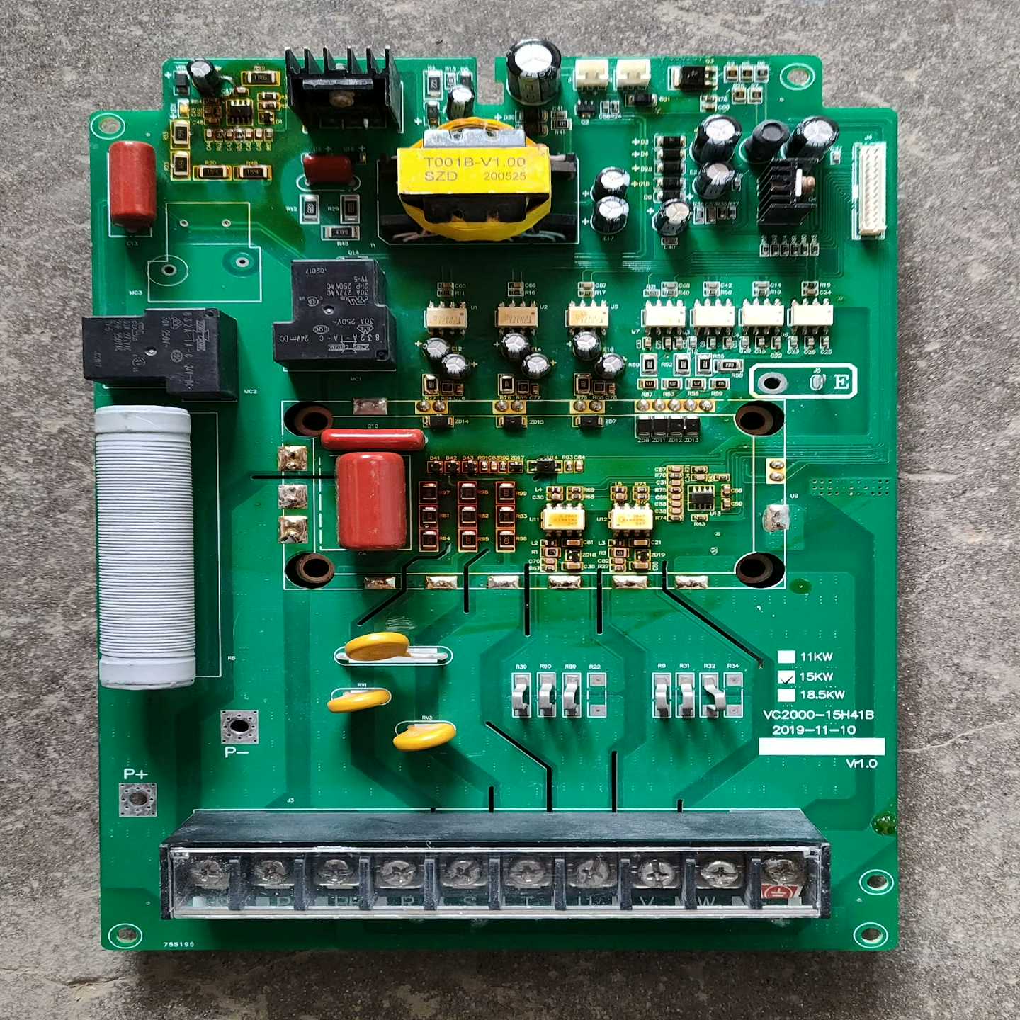 ⅤC2000变频器驱动板功率15KW型号VC2000-15H~询价