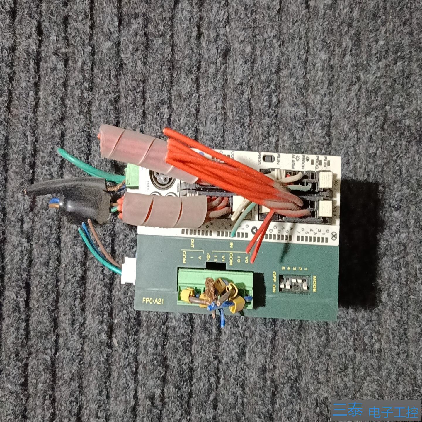 FP0-A21PLC成色祥参如图所示图片均为实拍图，议价