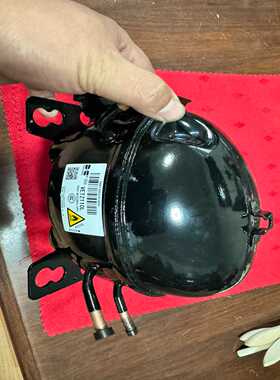 询价~万宝VETZ110压缩机，大脚，特殊行