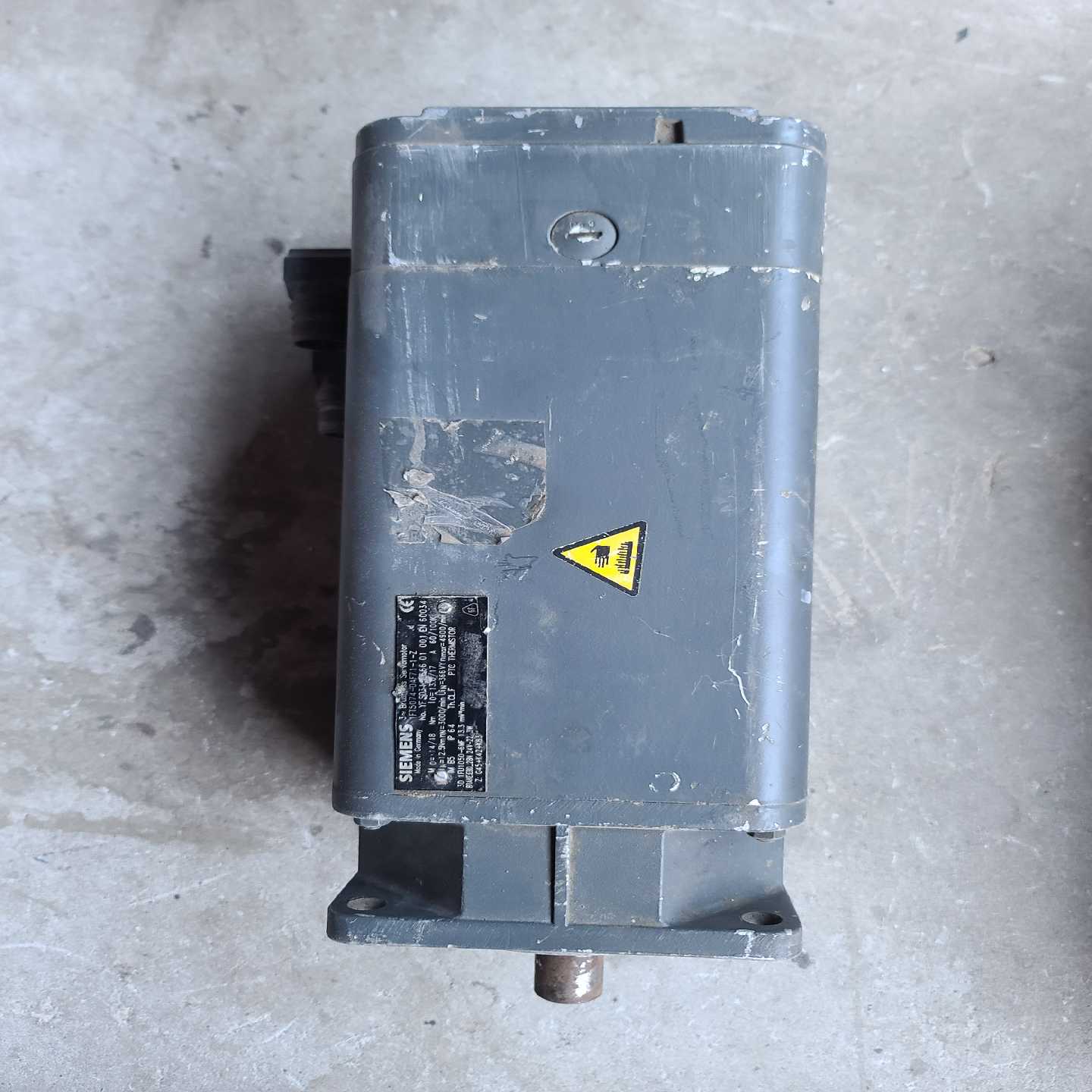 西门子伺服电机1FT5074-0AF71-1-Z-议价