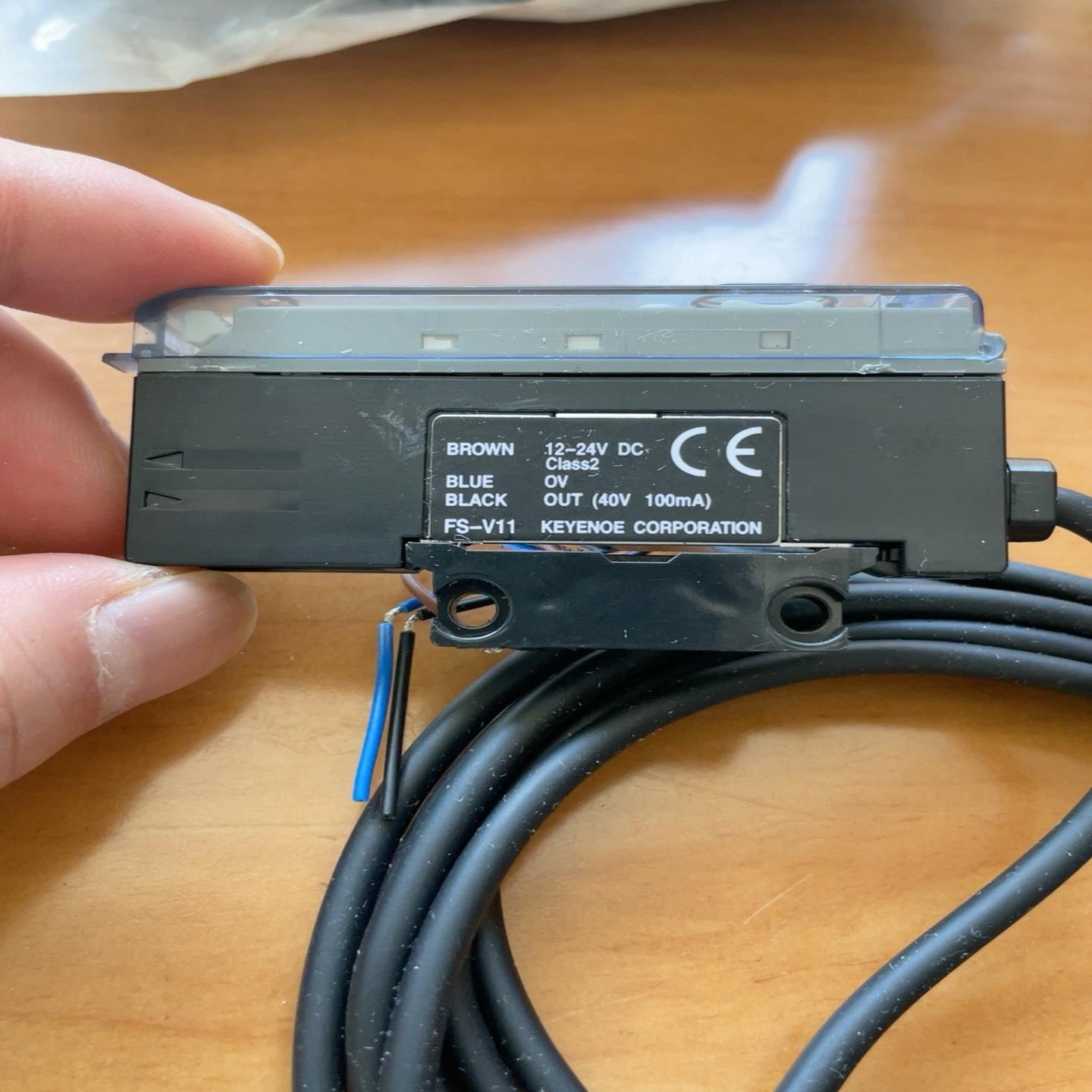 基恩士光纤传感器FS-V11，未使用询价