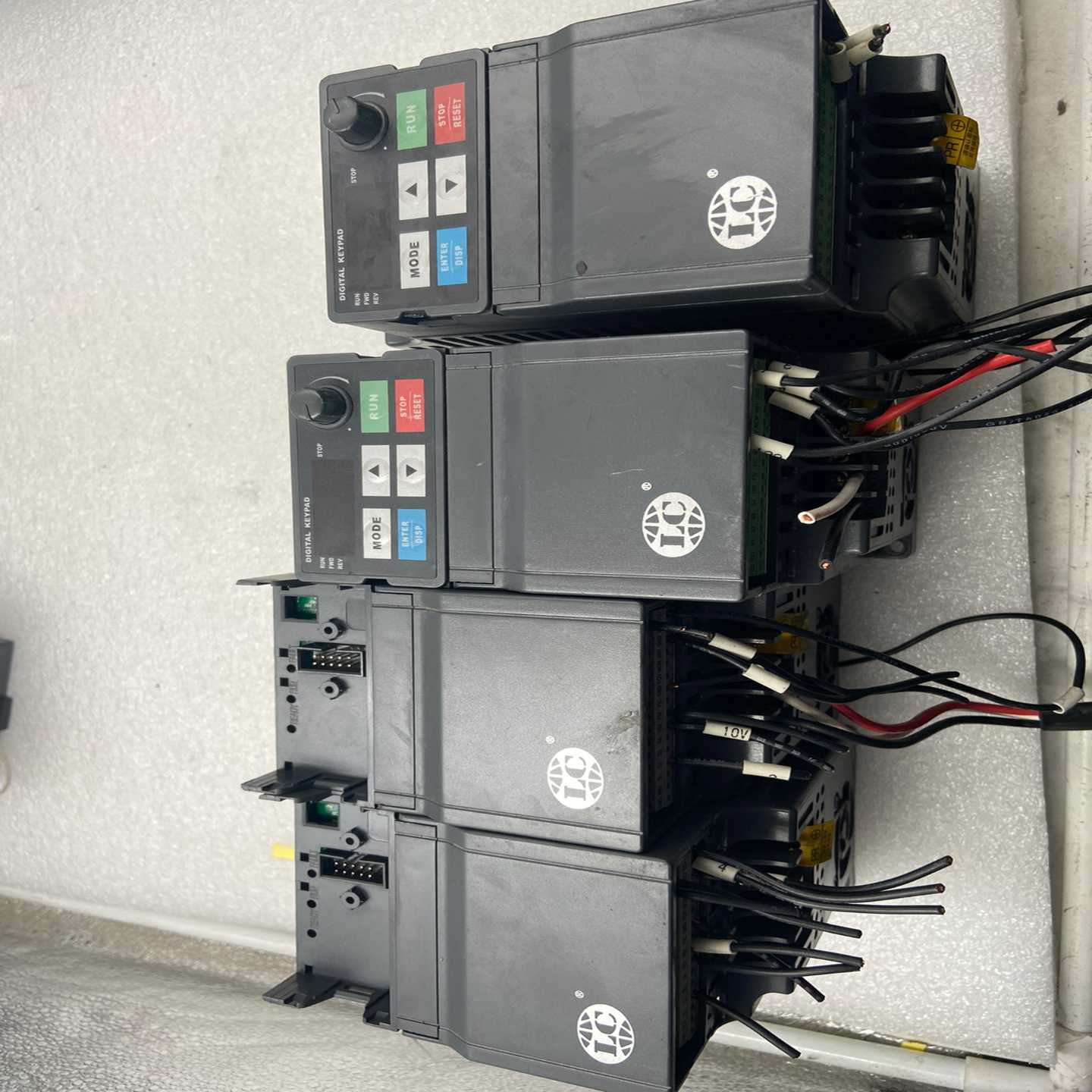 变频器HLC1D5M/A-3HLC1D5M/B-3变频器询价