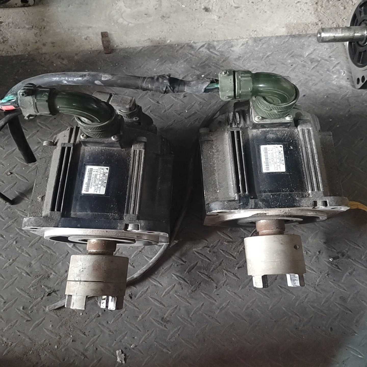 E议价拆机安川伺服电机驱动器2千瓦伺服驱动器现货/维修