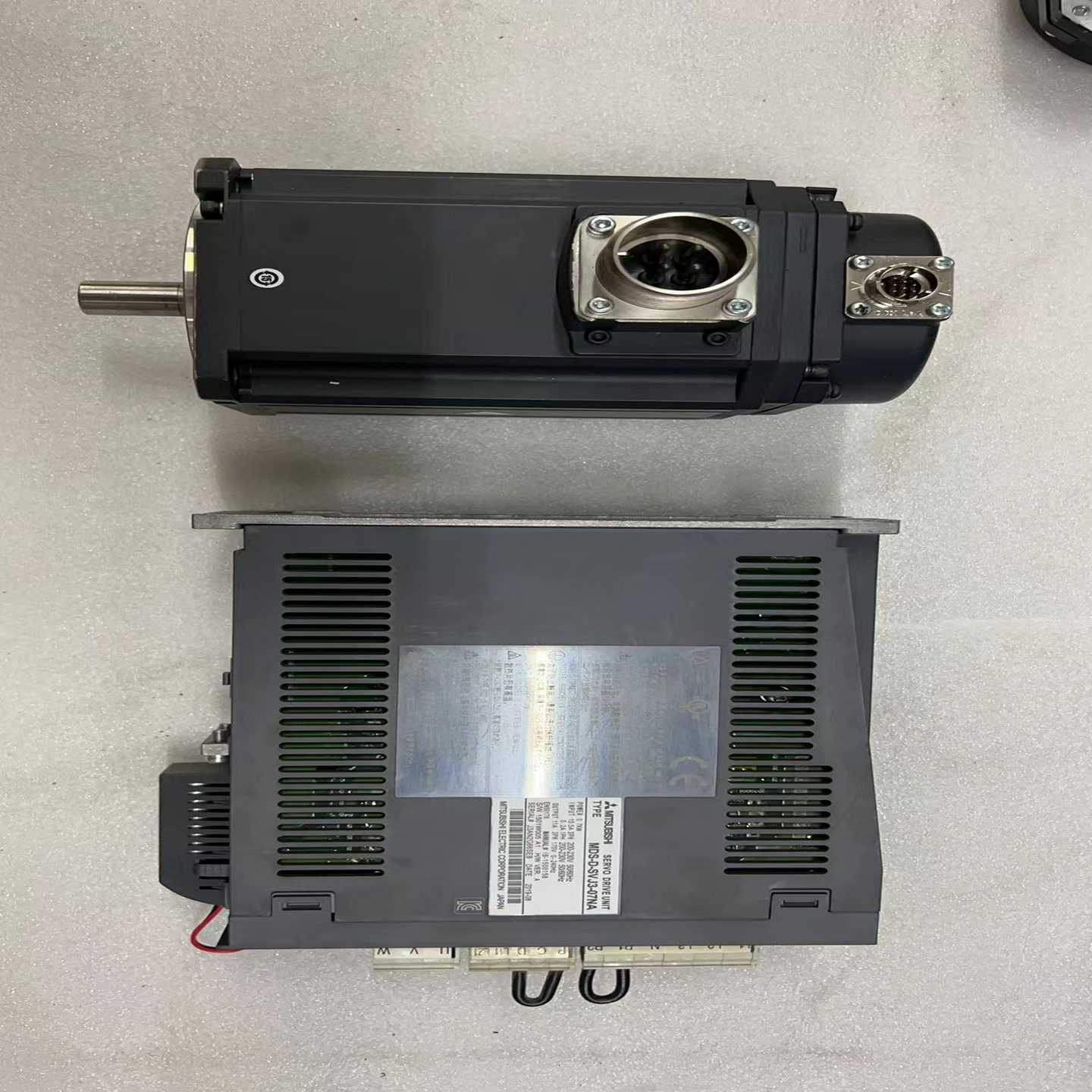 三菱四轴驱动电机HF105S-A48伺服驱动电机MDS--议价商品