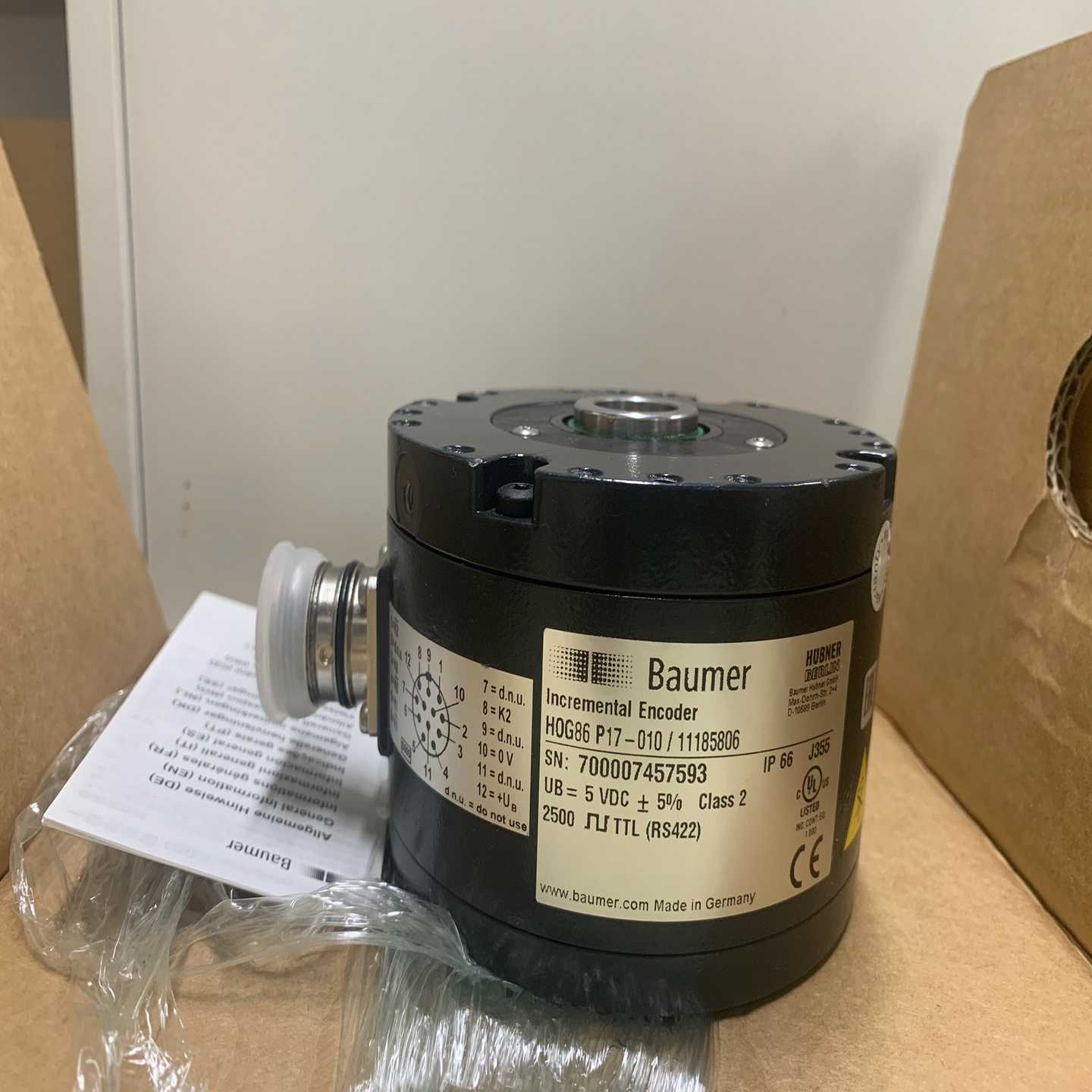 堡盟编码器HOG86P17-010，全新带包装，