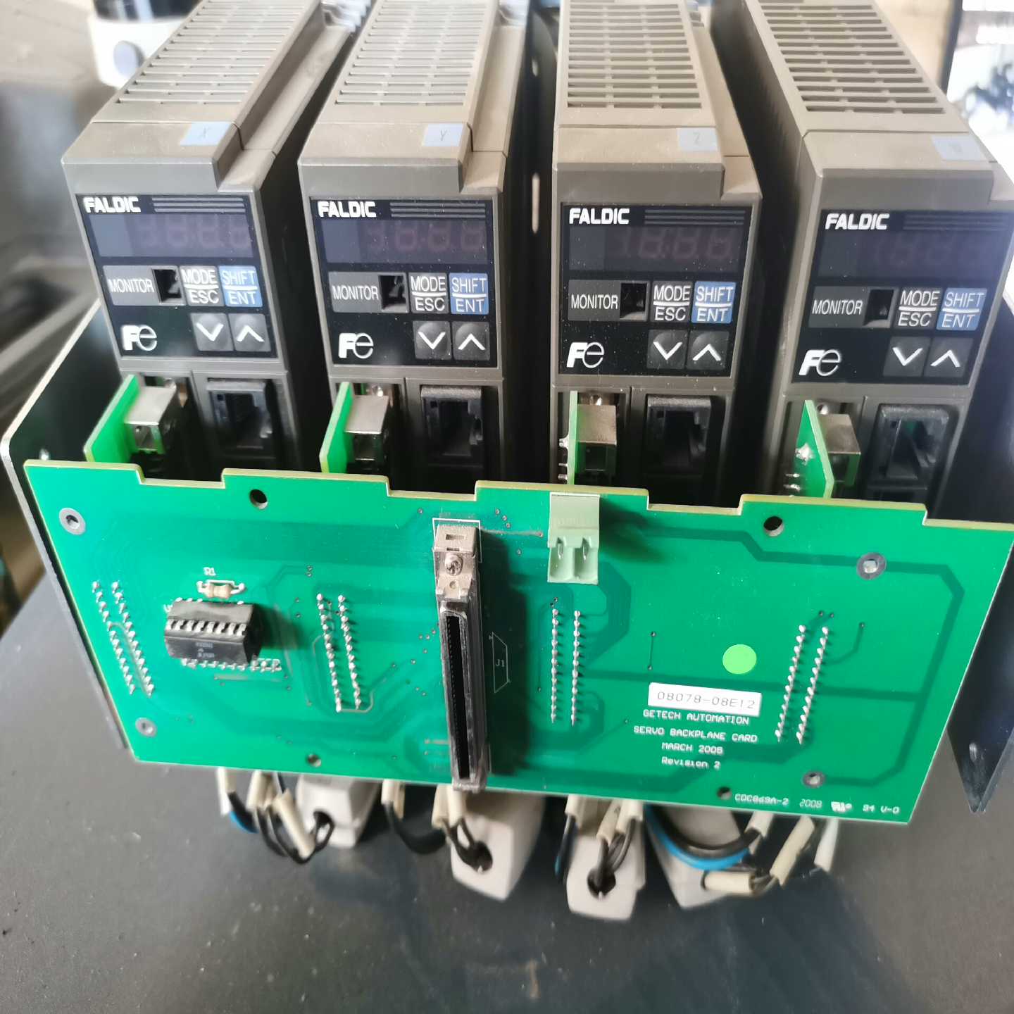 议价富士伺服驱动器RYC401D3-VVT2拆机，实物拍摄