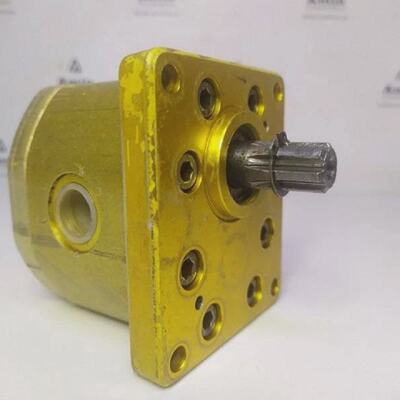 Orsta A4R TGL10859 Hydraulische Gang Pumpe  Geprft