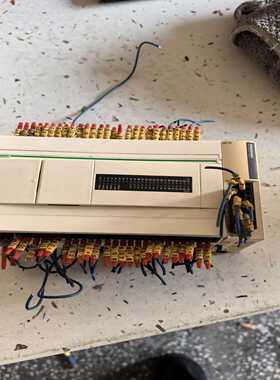 拆机施耐德PLC一套TWDLCAA40DRF带模块TM2D--议价商品