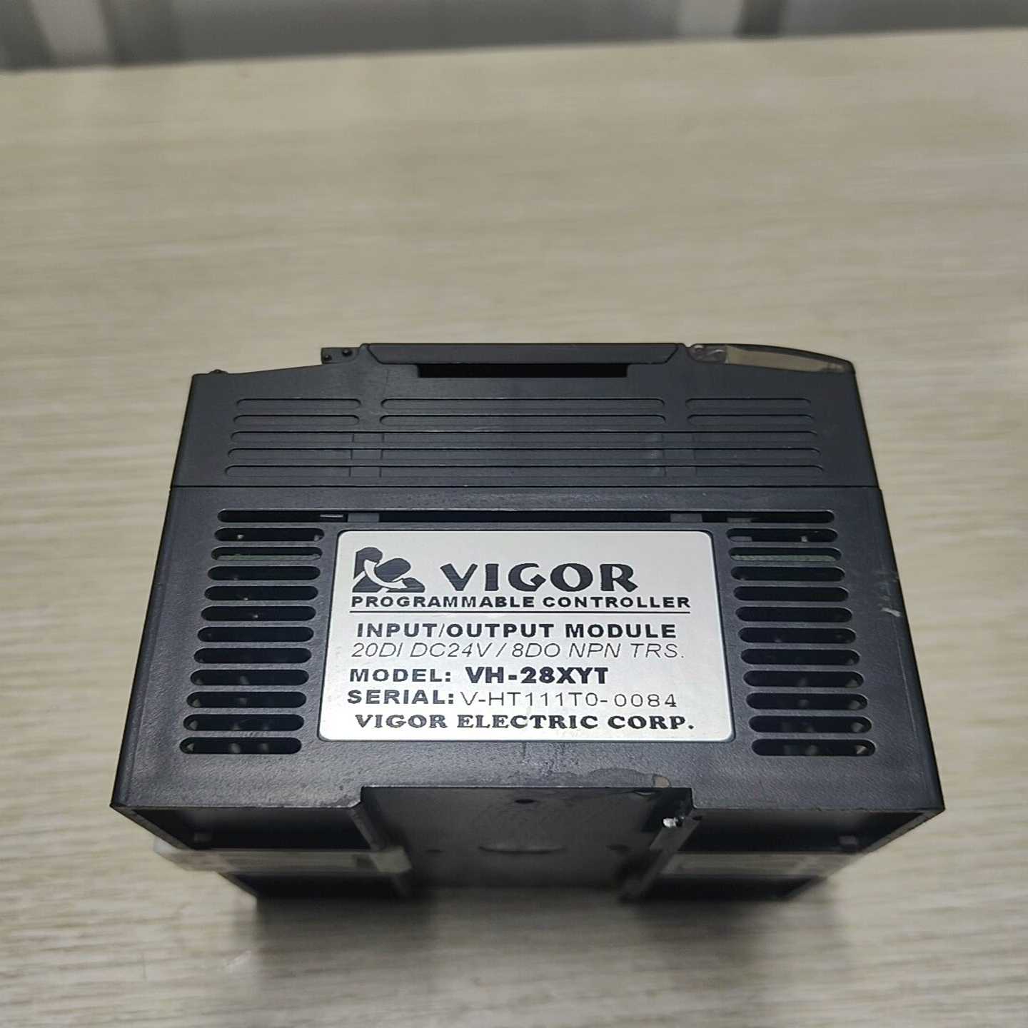 议价拆机台湾丰炜PLC控制器扩展模块VH-28XYT，成色如