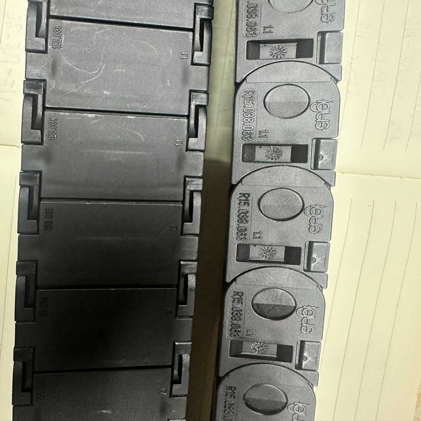 德国IGUS易格斯坦克链R15.038.063，全新未使用，--议价商品