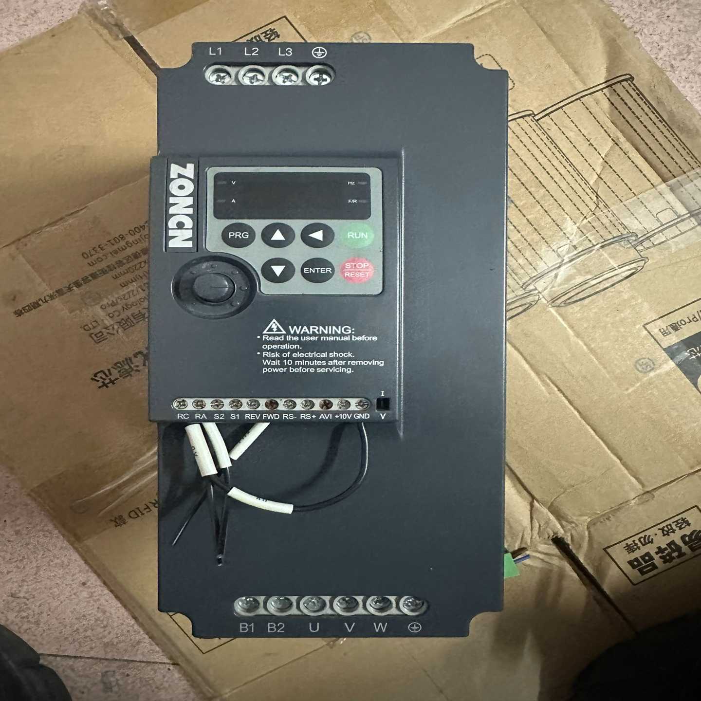 询价众辰变频器NZ200-11G/15P-4成色不错如图~可接维修