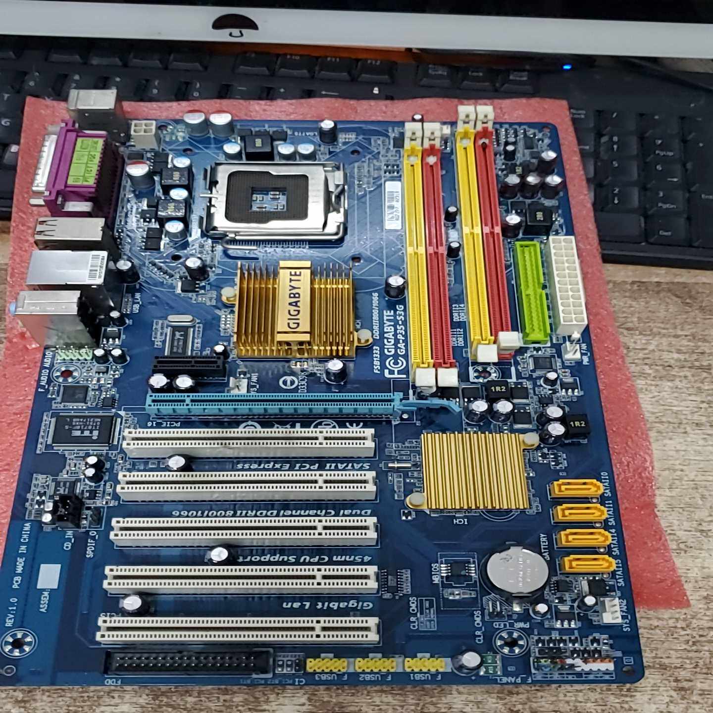 (议价)技嘉主板GA-P35-S3G带5个PC槽775针DDR2送