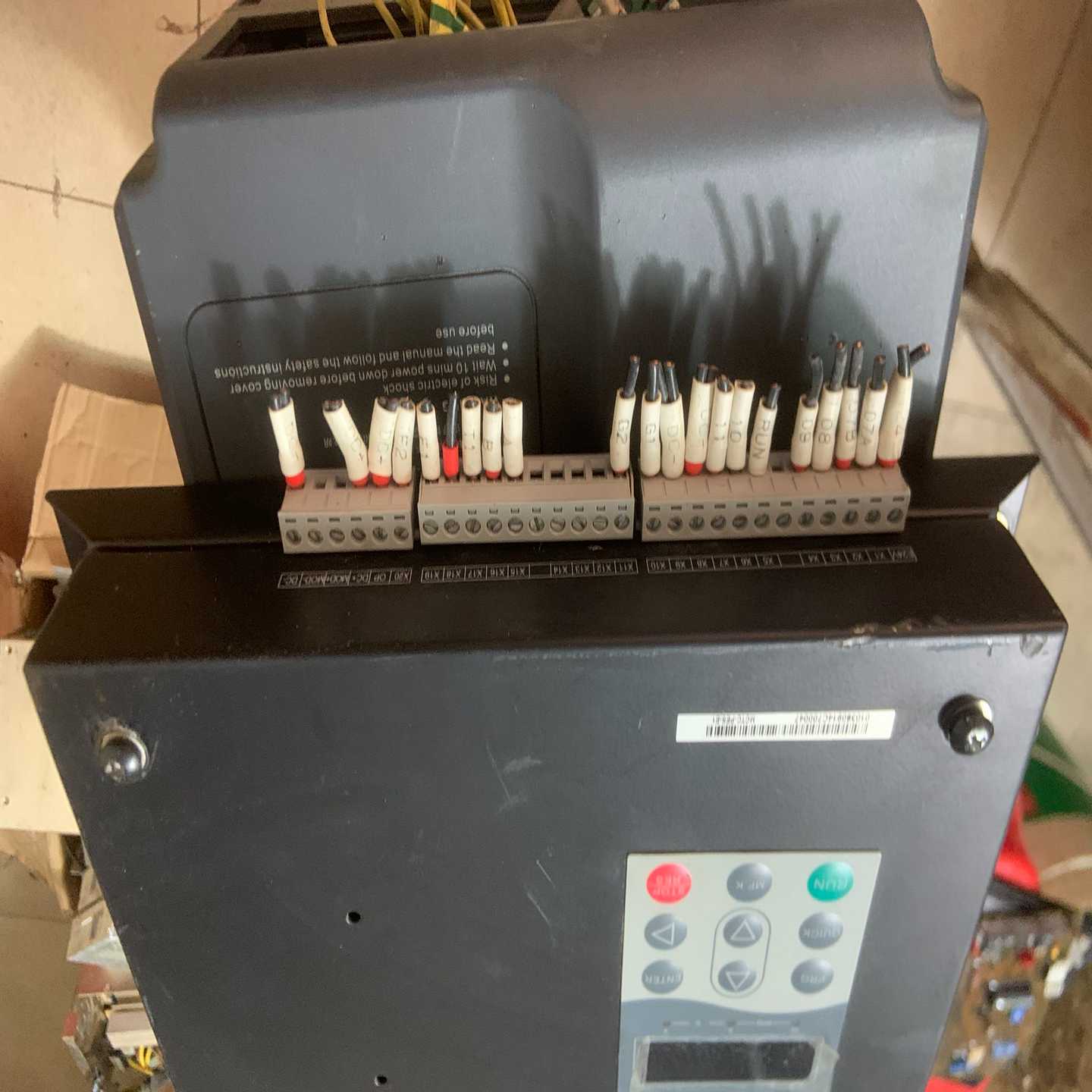 打包处理一套莫纳克电梯变频器控制器一套，成色新，功能包好，有