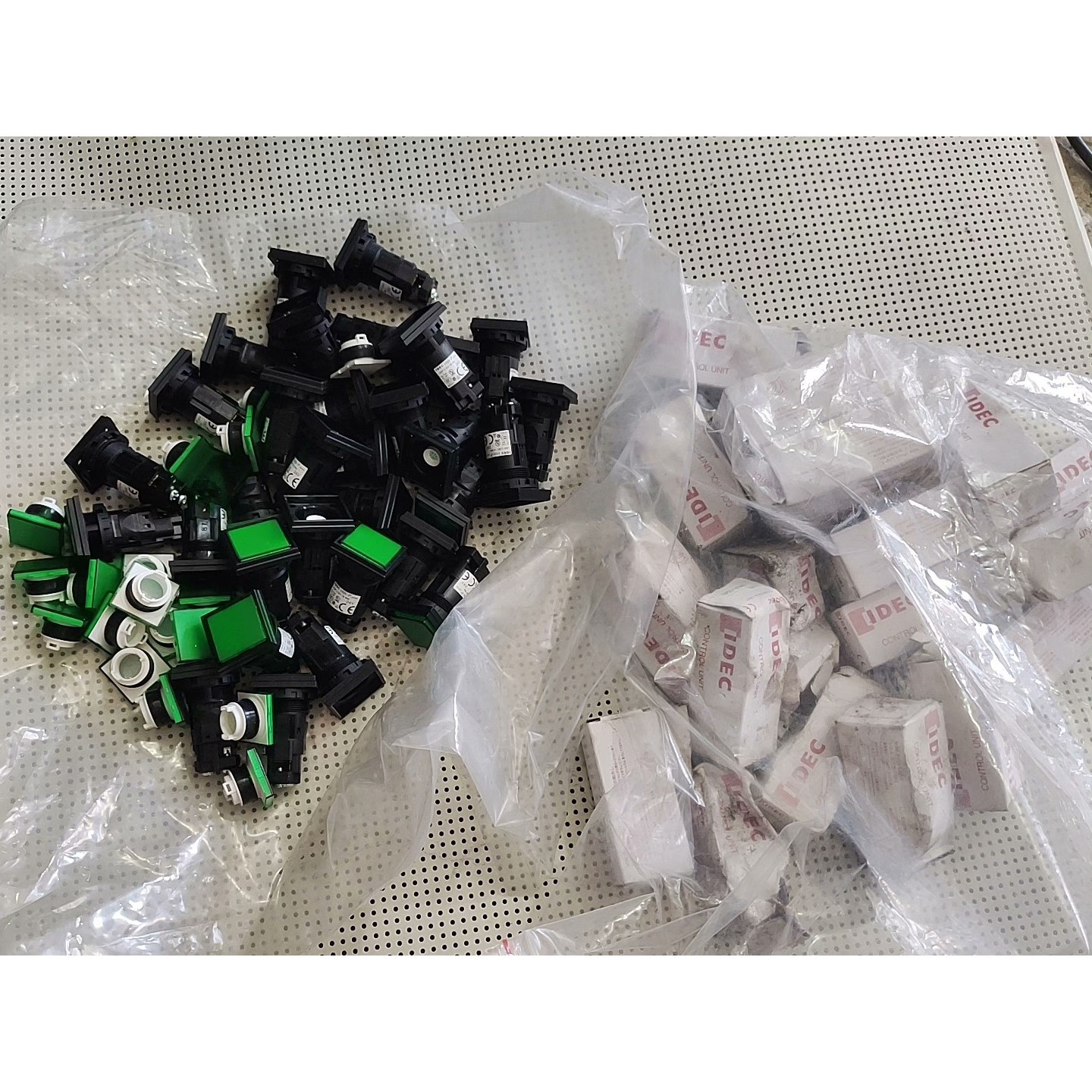 售前询价IDEC和泉方头绿色指示灯HW2P-1Q4G里面HW