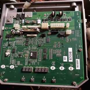 重机810电控板子一张60元包邮。包好用。--议价商品