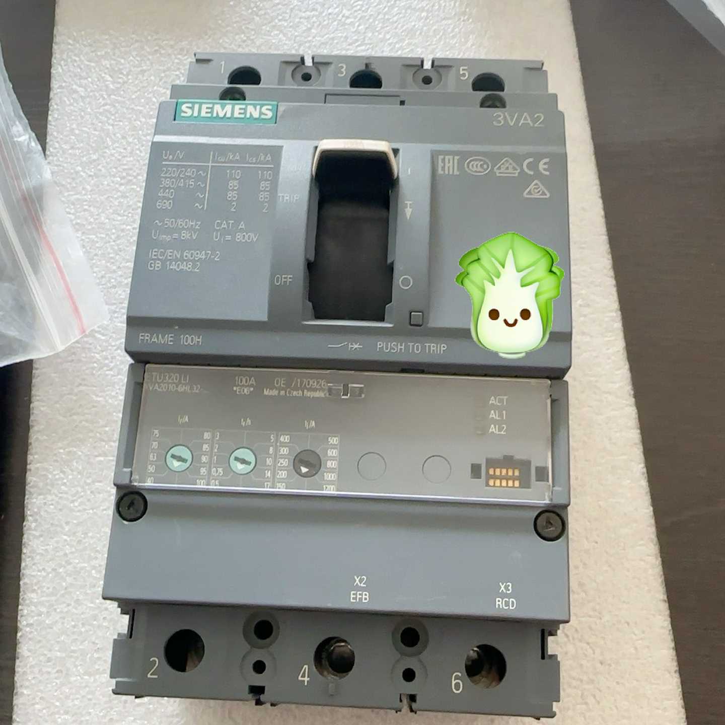 3VA2010-6HL32-0AA0空开99新实物询价