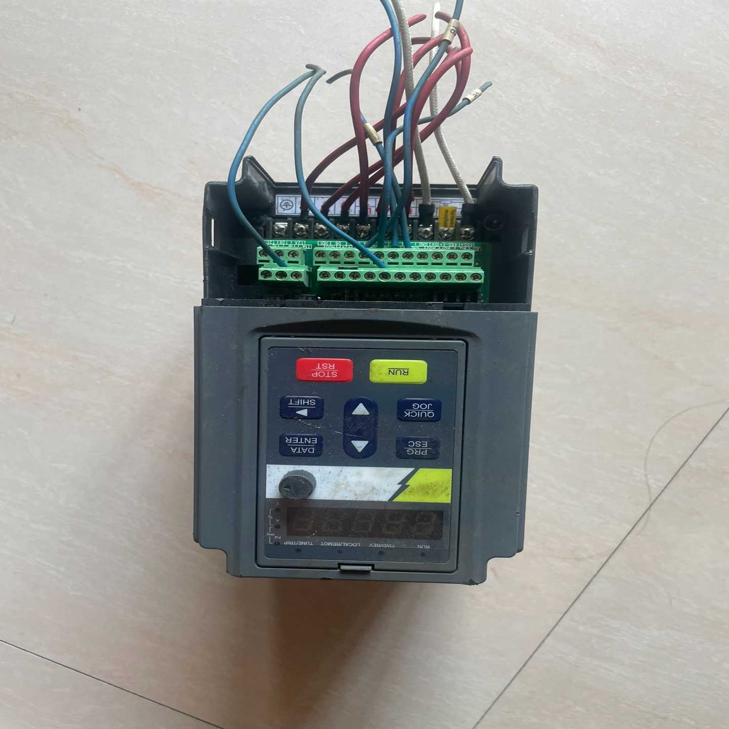 询价格雷恩斯GRE-AX300-004G5R5P-T4变频器，4