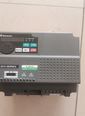 士林变频器SC3系列SC3-021-2.2K成色如图，实适用