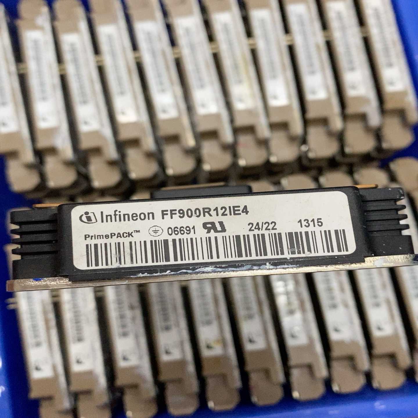 FF900R12IE4FF900R12IP拆机漂亮，功能包好--议价商品