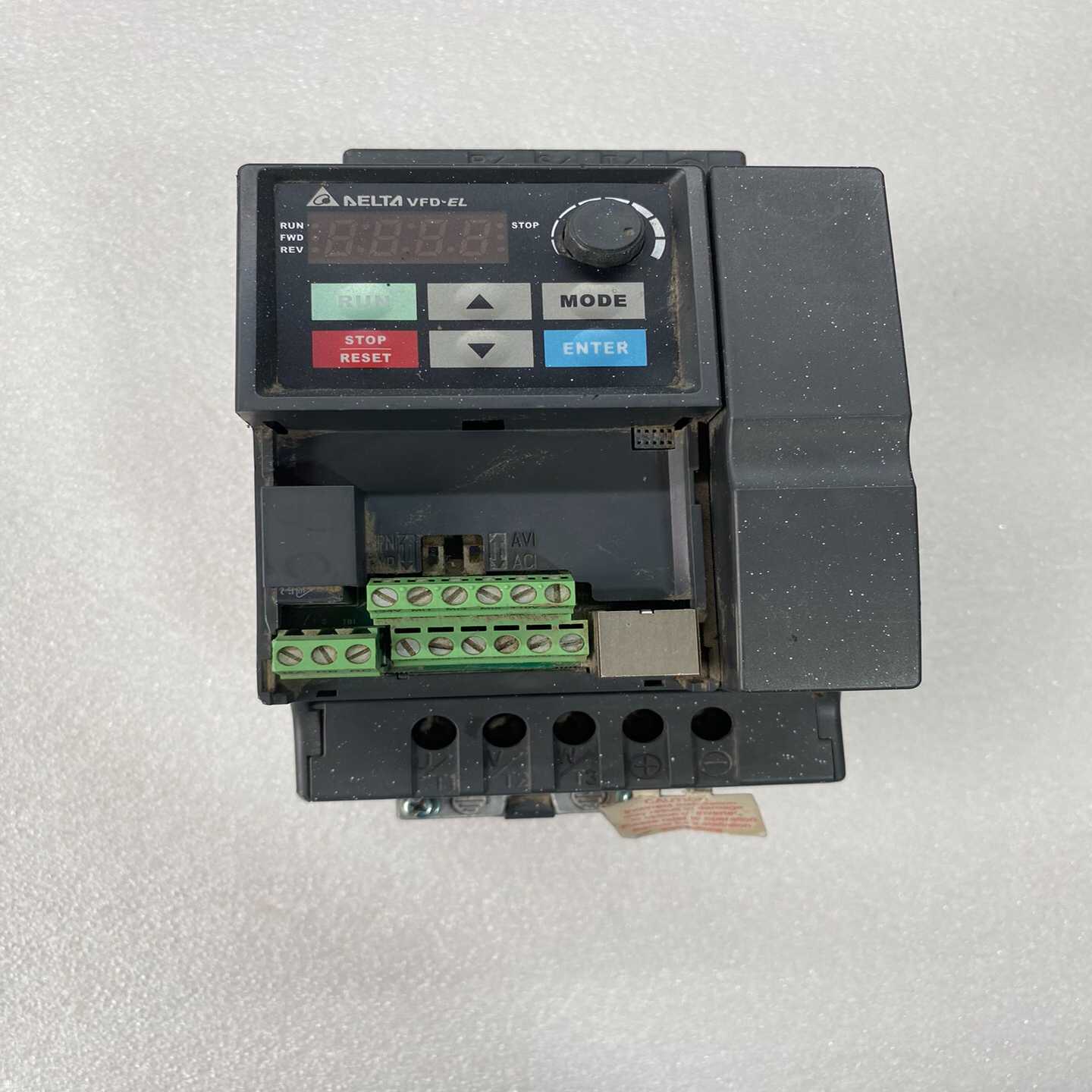 台达变频器，型号VFD022EL43A，实物图拍摄，功能询价