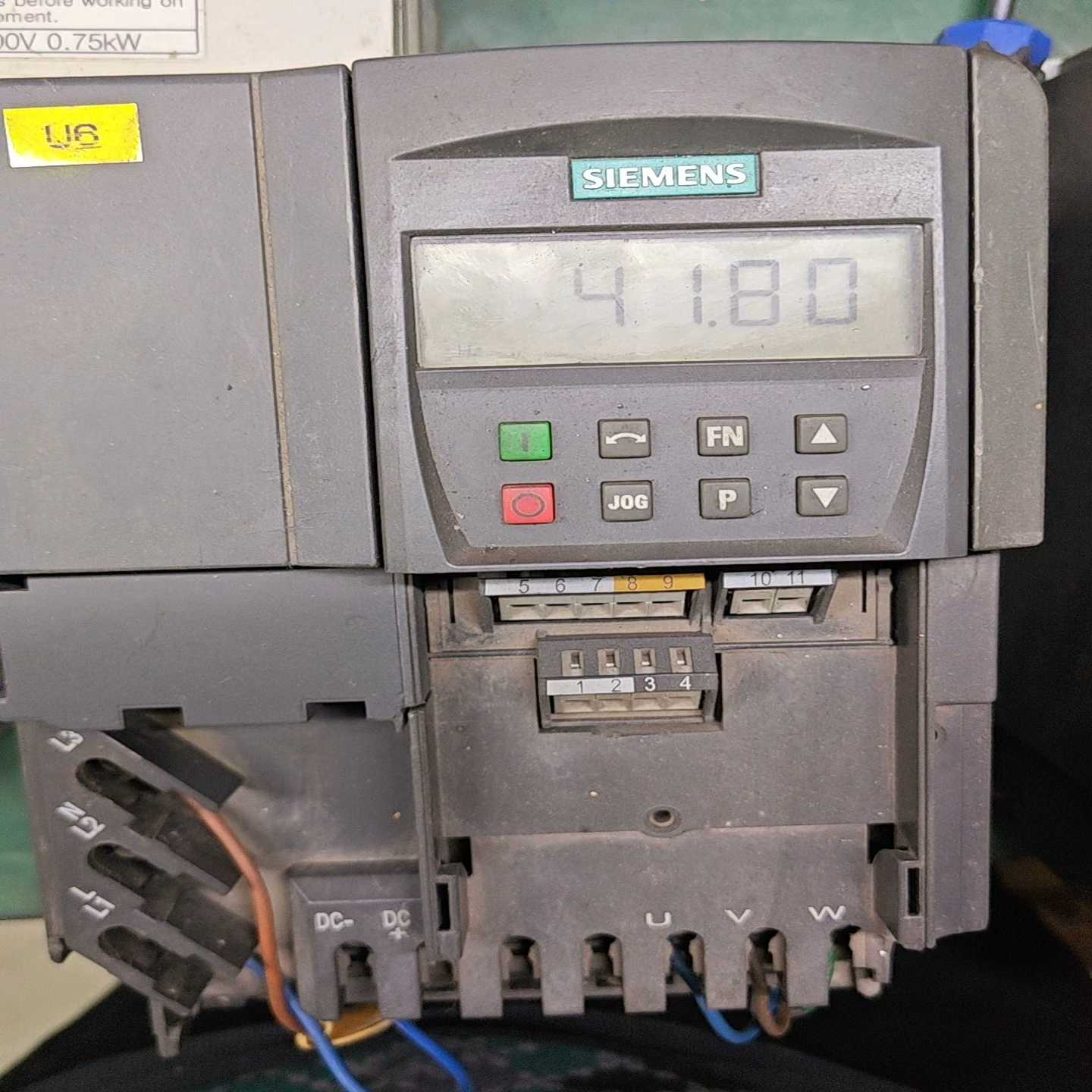 西门子变频器6ES6420-2UD24-0BA0-议价