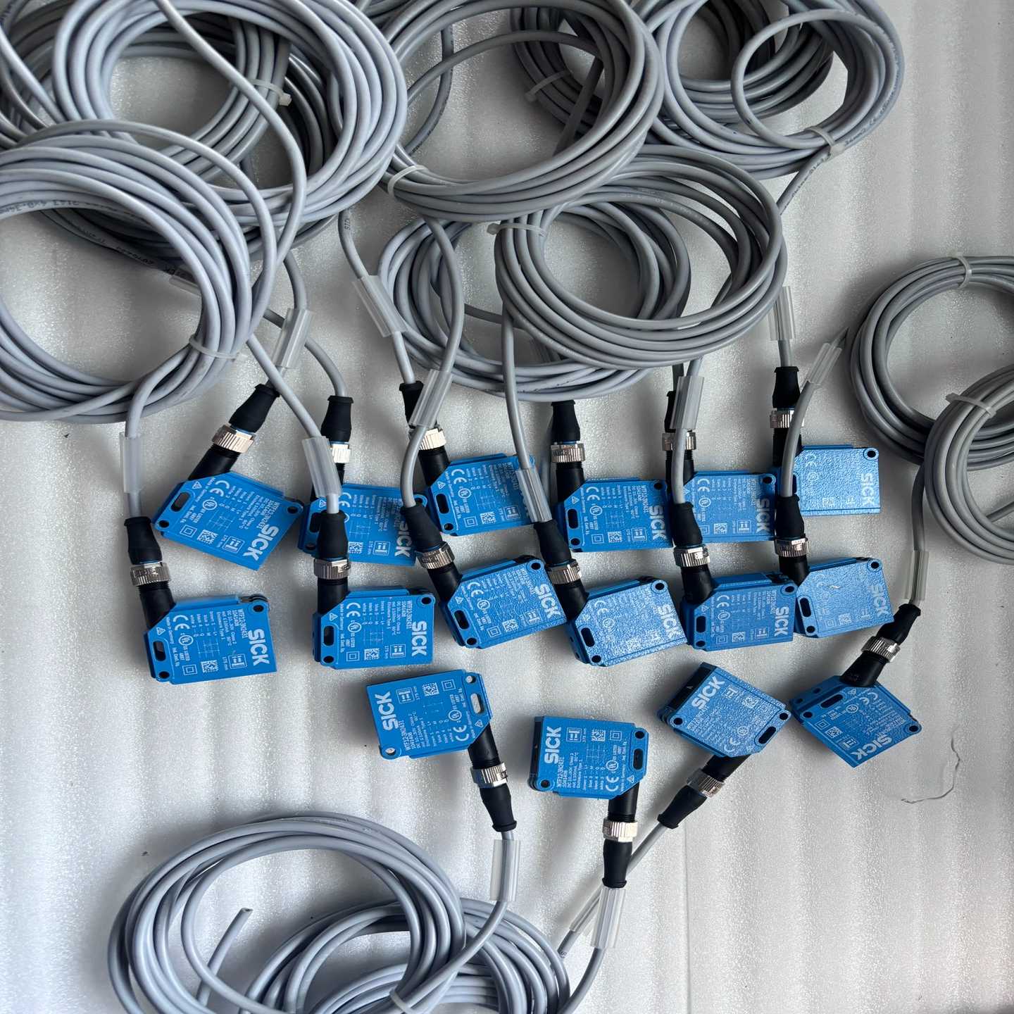 SICK施克WTF12-3N2431,实物图询价