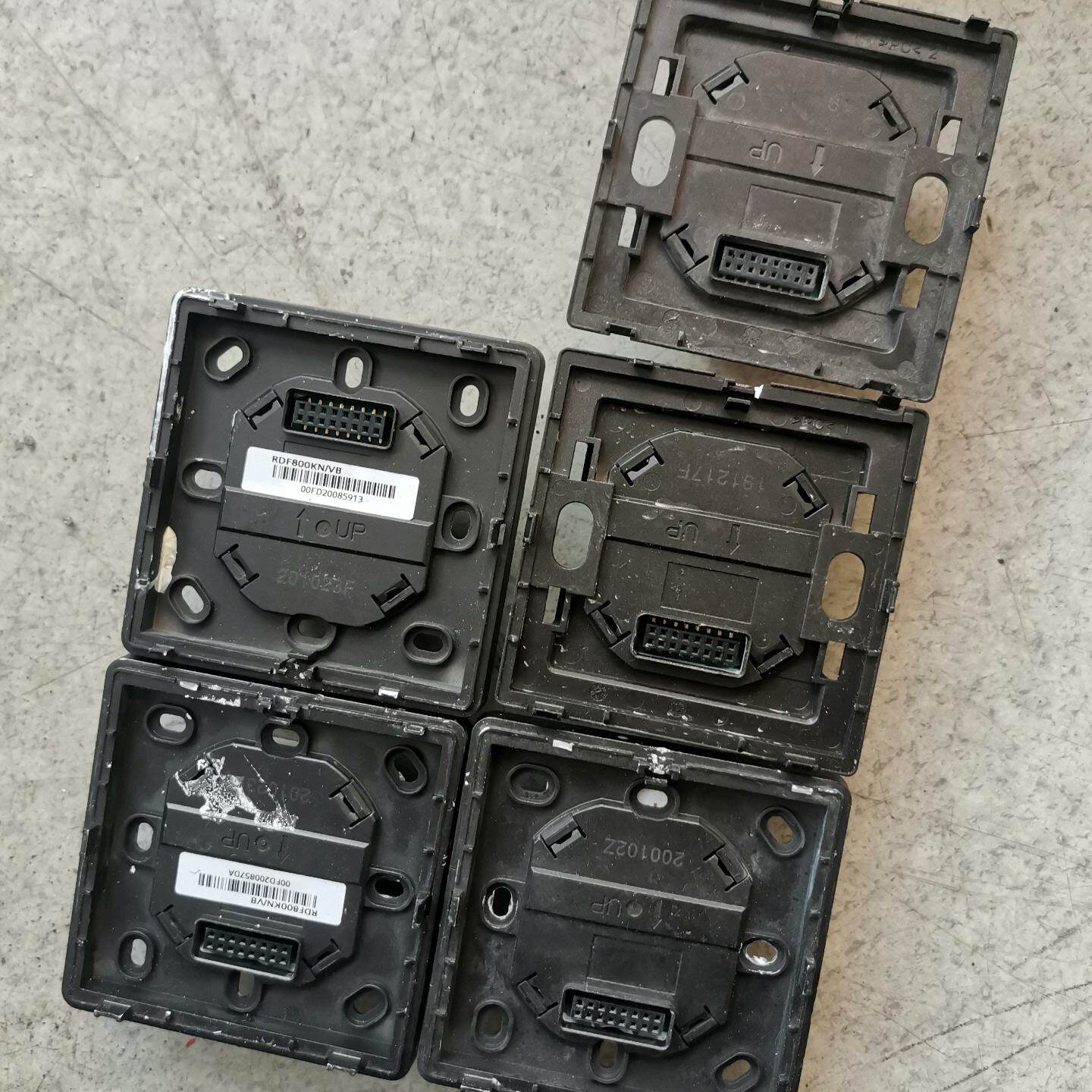 西门子温控器RDF800 只有图上部分，两个型号，具体看图，--议价